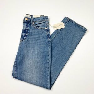 NEW! Women’s Universal Thread Vintage Stretch Straight Leg Denim Jeans Size 00